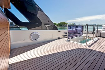 Ferretti 850 28 
