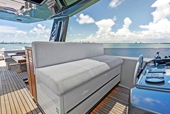 Ferretti 850 35 