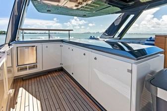 Ferretti 850 39 