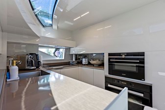 Ferretti 850 59 