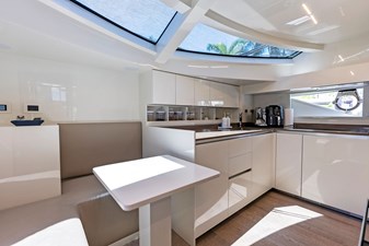 Ferretti 850 61 