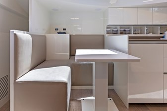 Ferretti 850 62 