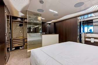 Ferretti 850 66 