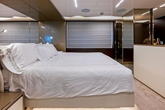 Ferretti 850 68 