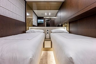 Ferretti 850 82 