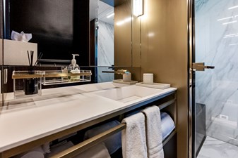 Ferretti 850 89 