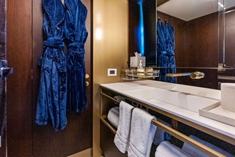 Ferretti 850 90 