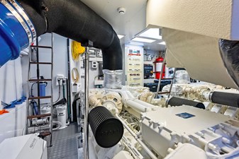Ferretti 850 99 
