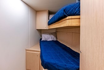 Ferretti 850 112 