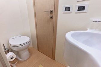 Ferretti 850 115 