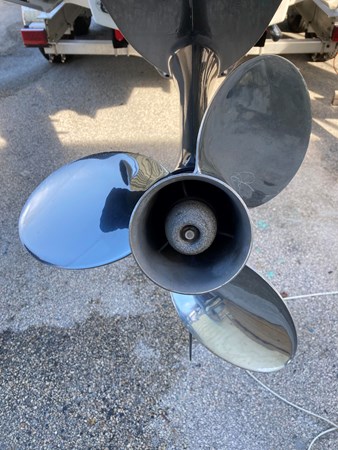 40_2021 25ft Dusky 252 T