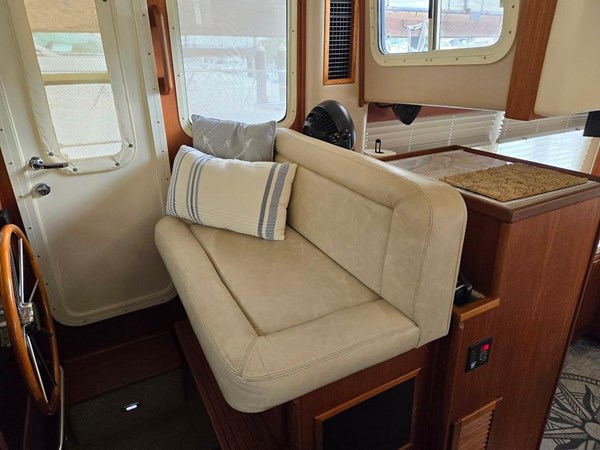 2003-american-tug-34-power-9426992-20240729072100946-1_XLARGE