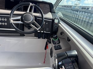 Four Winns H350 22