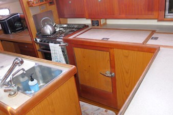 ALE ER RON 13 Galley