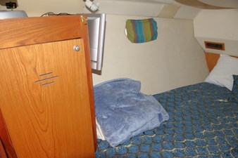 ALE ER RON 29 Guest Cabin Stbd