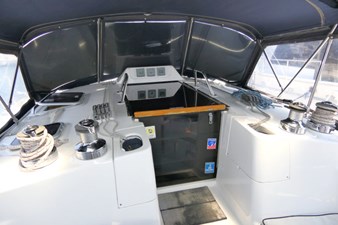 ALE ER RON 36 Companionway