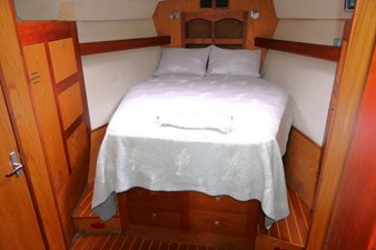 ALE ER RON 28 Master Cabin