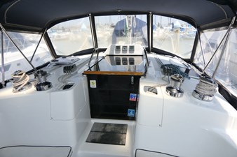 ALE ER RON 41 Companionway