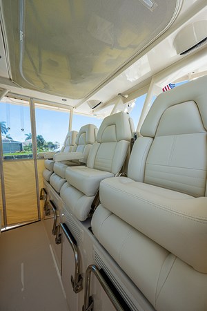 45_grady_white_helm_4