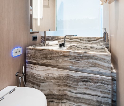 Ami -  Double Cabin Ensuite