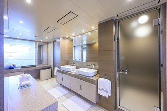Cofina 12 132_benetti_cofina_on_deck_master_stateroom_head_15