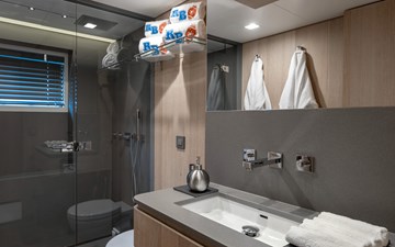 Robbie Bobby 32 33. Ensuite