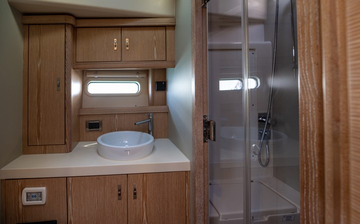 APANI MASTER'S BATHROOM