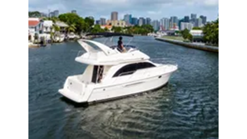 2004 MERIDIAN 381 SEDAN BRIDGE