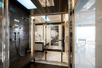 Master Stateroom Bath 