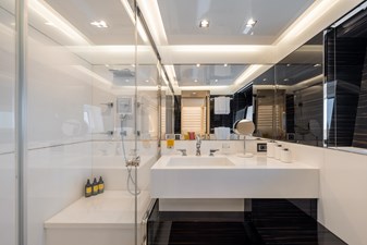 Twin Guest Stateroom Bath