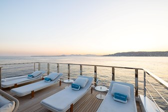Sundeck Aft 