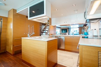 Q 14 Q Galley