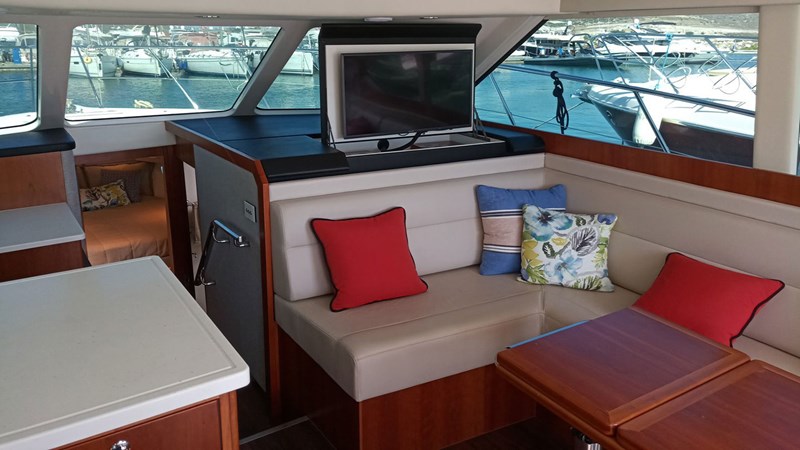 2018 Riviera 43 Open Bridge saloon 3