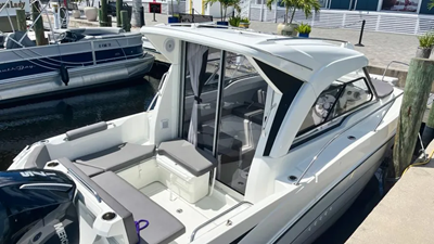 2023 Beneteau Antares 7 OB 3 