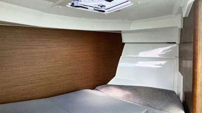 2023 Beneteau Antares 7 OB 9 