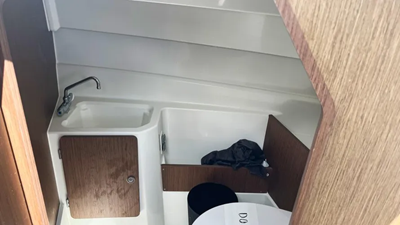 2023 Beneteau Antares 7 OB 10 