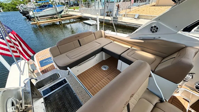 2016 Sea Ray 310 Sundancer 2