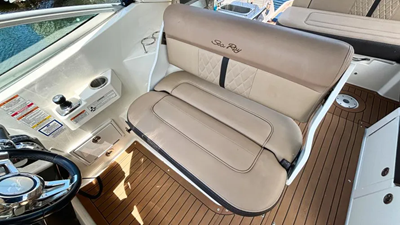 2016 Sea Ray 310 Sundancer 4