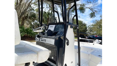 2019 ShearWater 23LTZ 11 