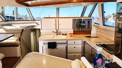 1997 Sea Ray 550 Sedan Bridge 10 