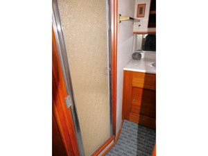 BITE ME 23 Head Shower