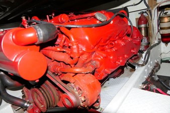 BITE ME 38 Engine Stbd1