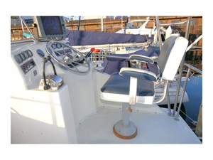 BITE ME 6 01f Flybridge