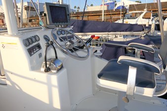 BITE ME 37 Flybridge Stbd