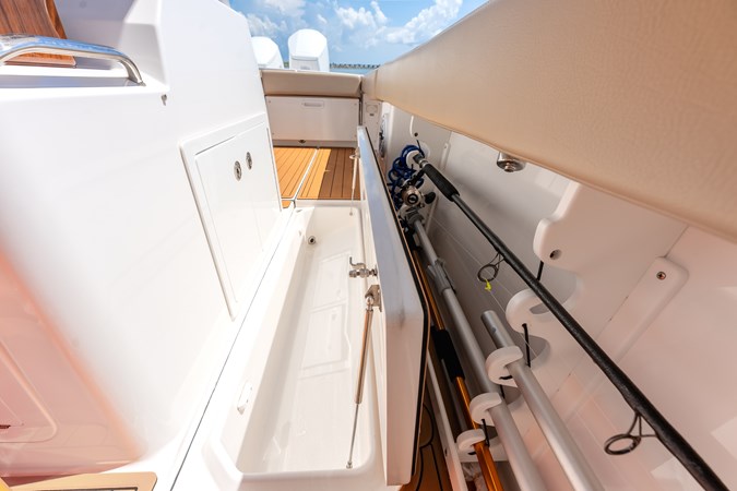 Fishbox and Gunwhale Rod Storage