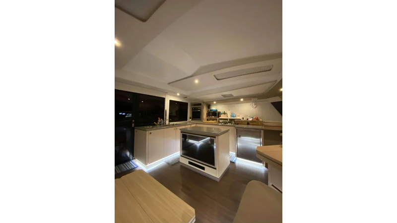 9. 2018 Fountaine Pajot SABA 50