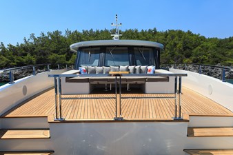 TORTURA 17 Fore Deck_4