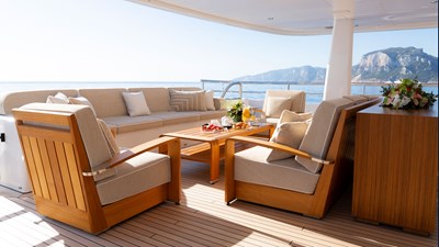 GALENE 9 yacht-galene-exterior-08-edit