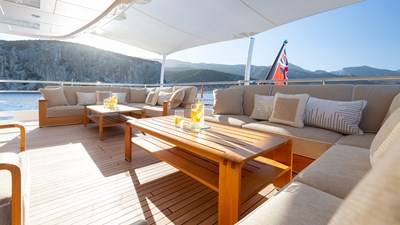 GALENE 11 yacht-galene-exterior-10