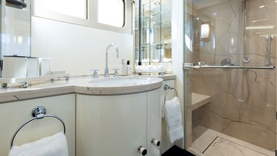 GALENE 51 yacht-galene-interior-05-edit